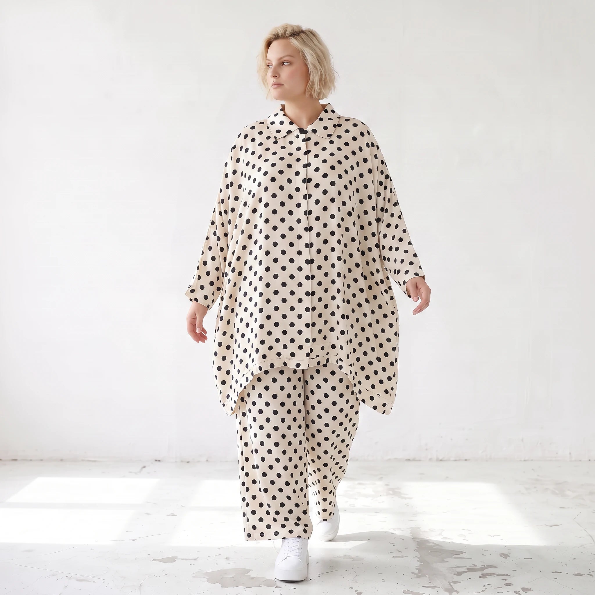 Damen Bluse Lagenlook Viskose Weiß/Schwarz, A-Linie, Punkte, Knopfleiste, Oversize große Größen – AKH Premium