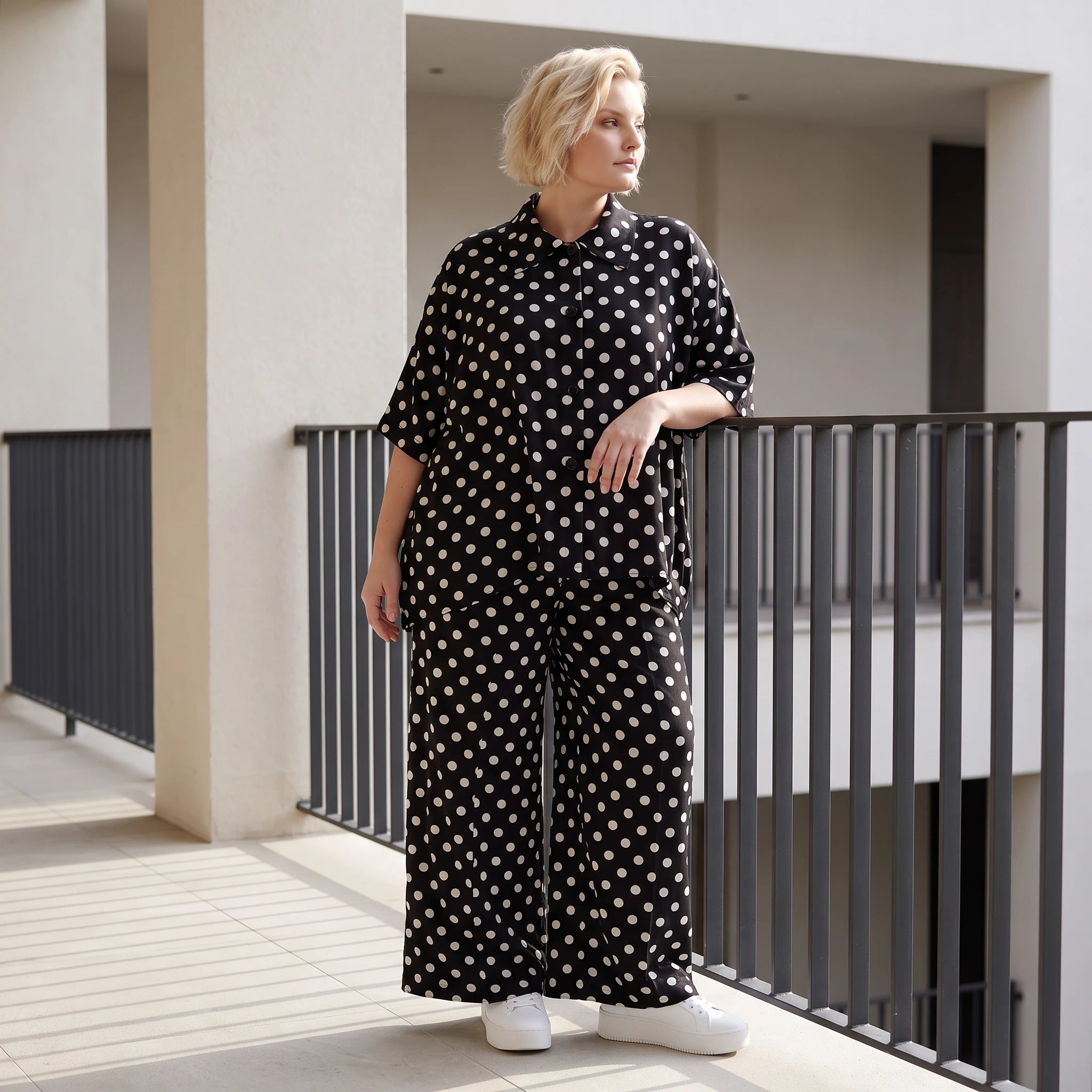 Damen Hose Lagenlook Viskose Schwarz/Weiß, Punkte, Oversize große Größen – AKH Premium