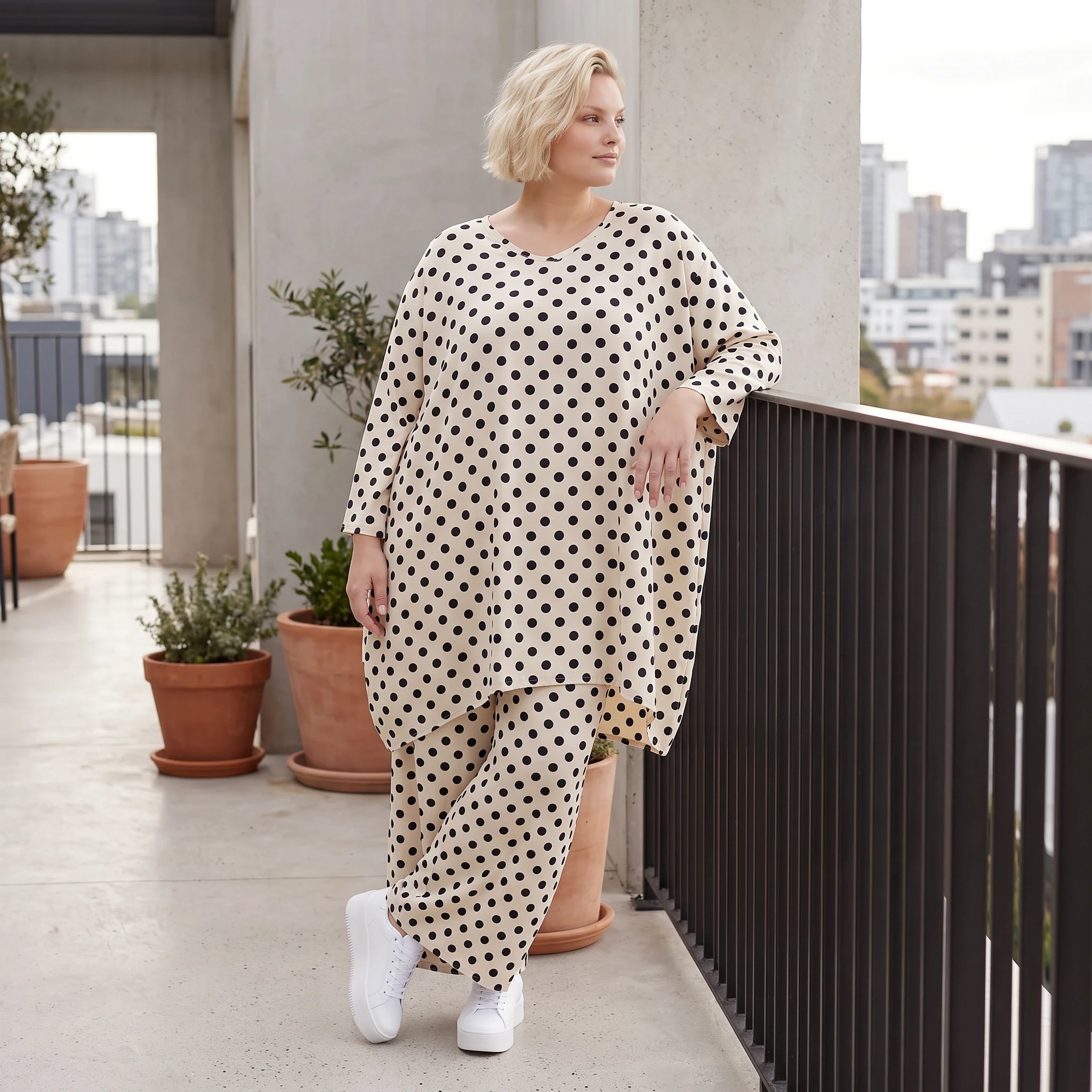 Damen Shirt Lagenlook Viskose Weiß/Schwarz, A-Linie, Punkte, 3/4-Arm, Oversize große Größen – AKH Premium