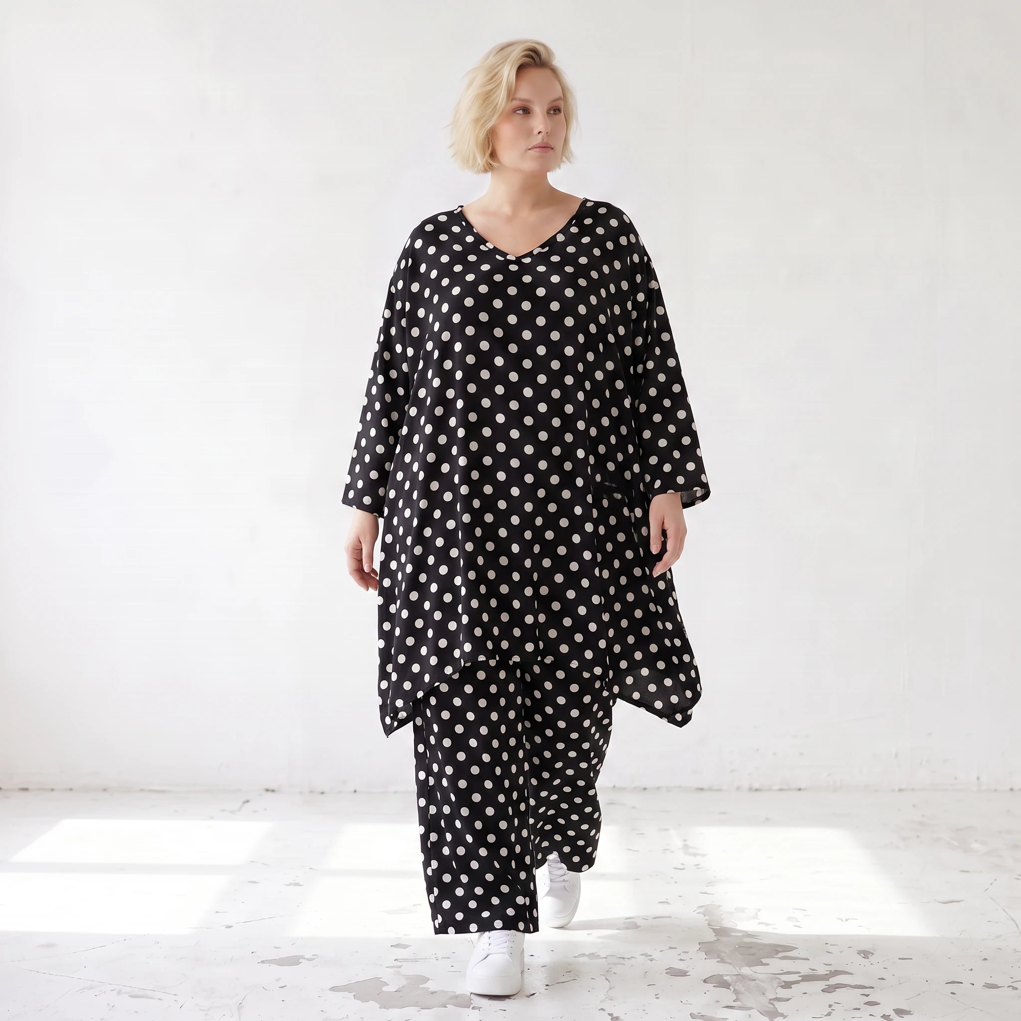 Damen Shirt Lagenlook Viskose Schwarz/Weiß, A-Linie, Punkte, 3/4-Arm, Oversize große Größen – AKH Premium