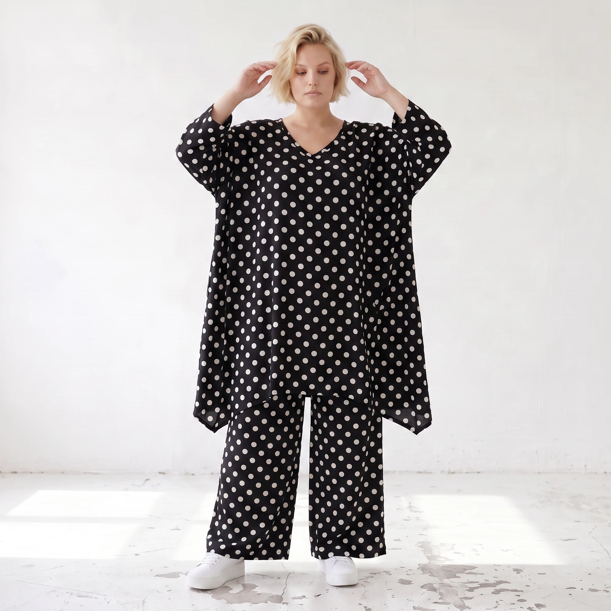 Damen Shirt Lagenlook Viskose Schwarz/Weiß, A-Linie, Punkte, 3/4-Arm, Oversize große Größen – AKH Premium