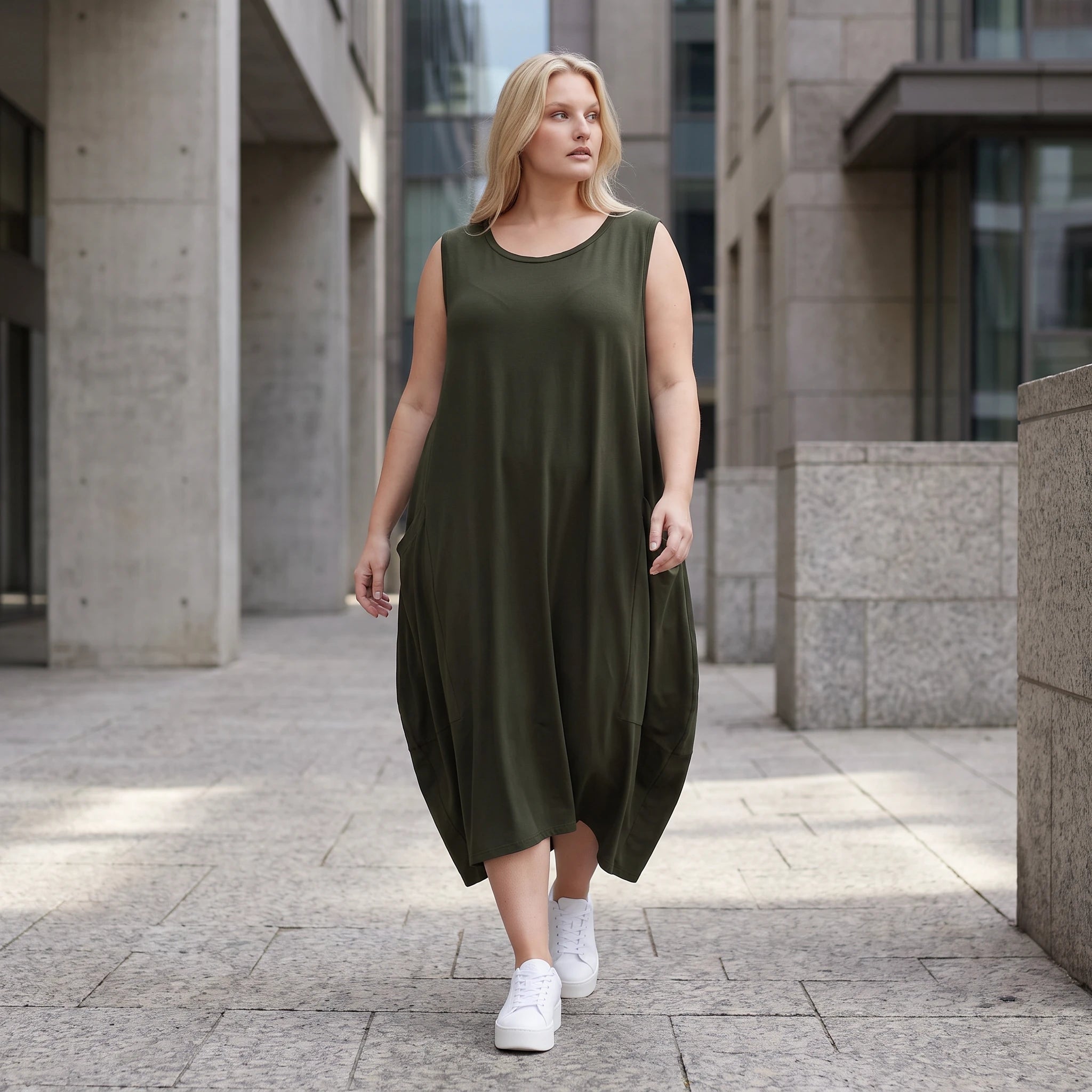 Damen Kleid Lagenlook Lyocell Khaki, Ballonschnitt, Flügeltaschen, Oversize große Größen – AKH Premium