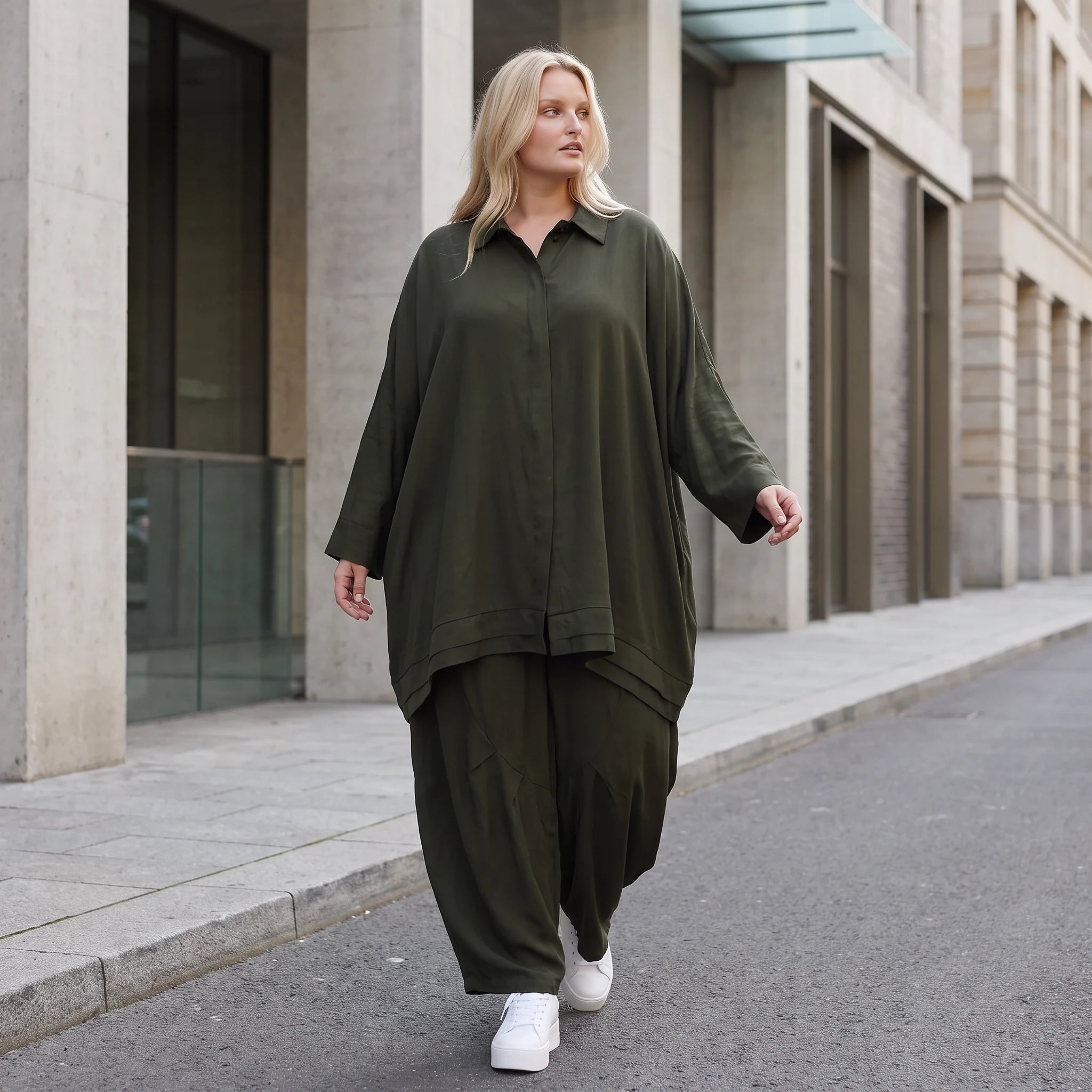 Damen Bluse Lagenlook Lyocell UrbanKhaki, A-Linie, 3/4-Arm, Knopfleiste, Oversize große Größen – AKH Premium