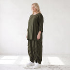 Damen Hose Lagenlook Lyocell Khaki, Ballonschnitt, Flügeltaschen, Oversize große Größen – AKH Premium