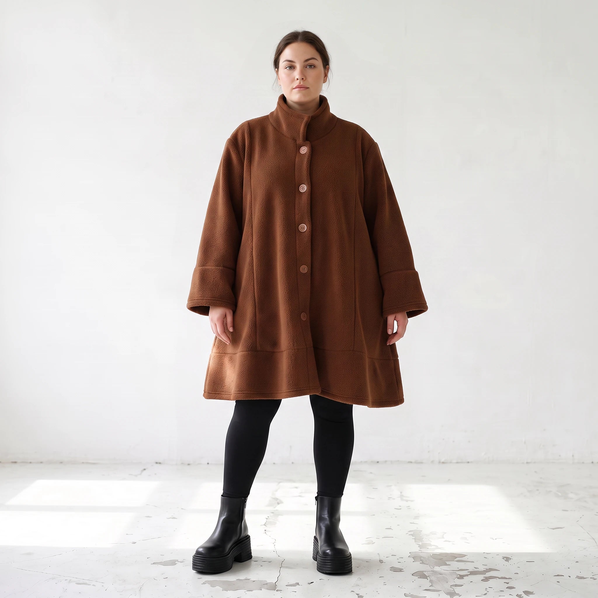 Braune Teddyjacke in A-Linie mit Kellerfalte Stehkragen und Knopfleiste für Winter