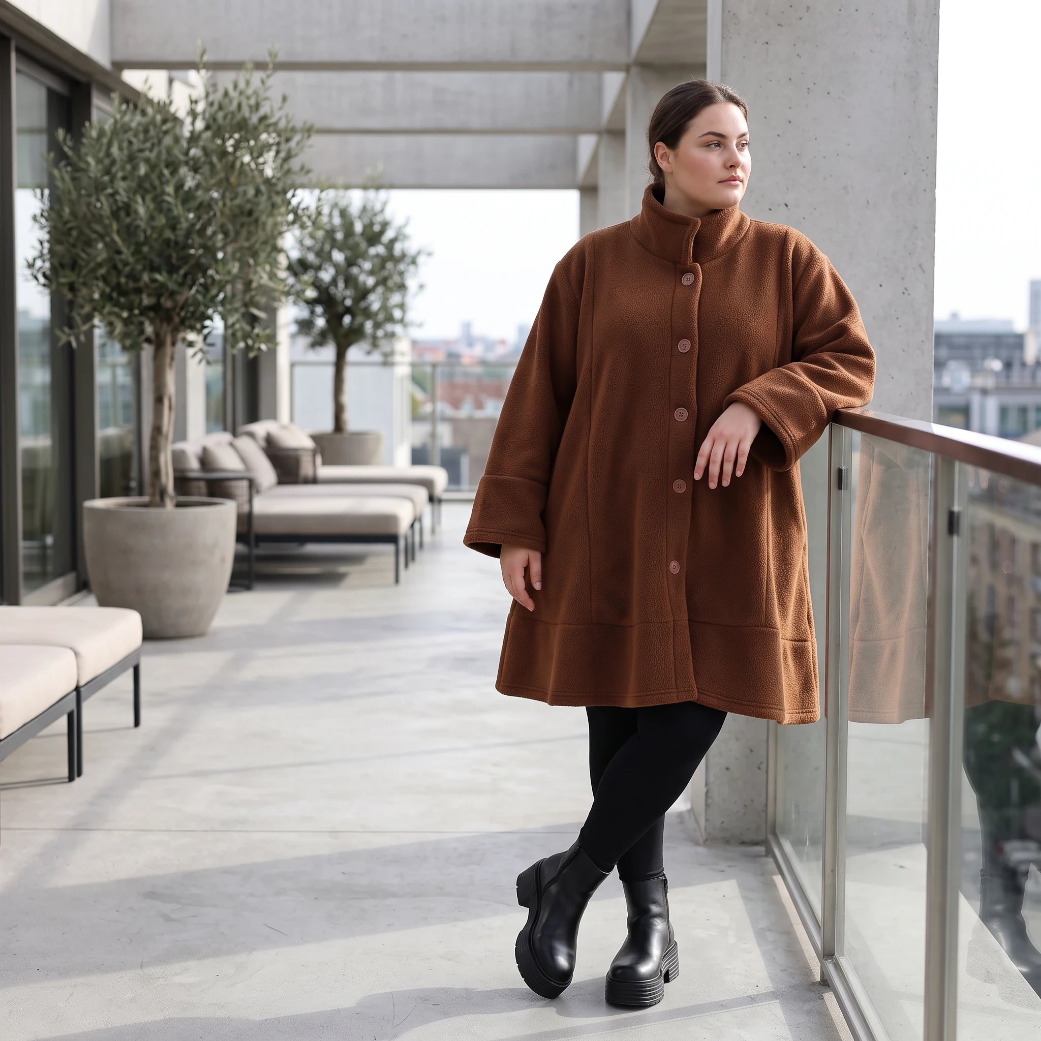 Braune Teddyjacke in A-Linie mit Kellerfalte Stehkragen und Knopfleiste für Winter