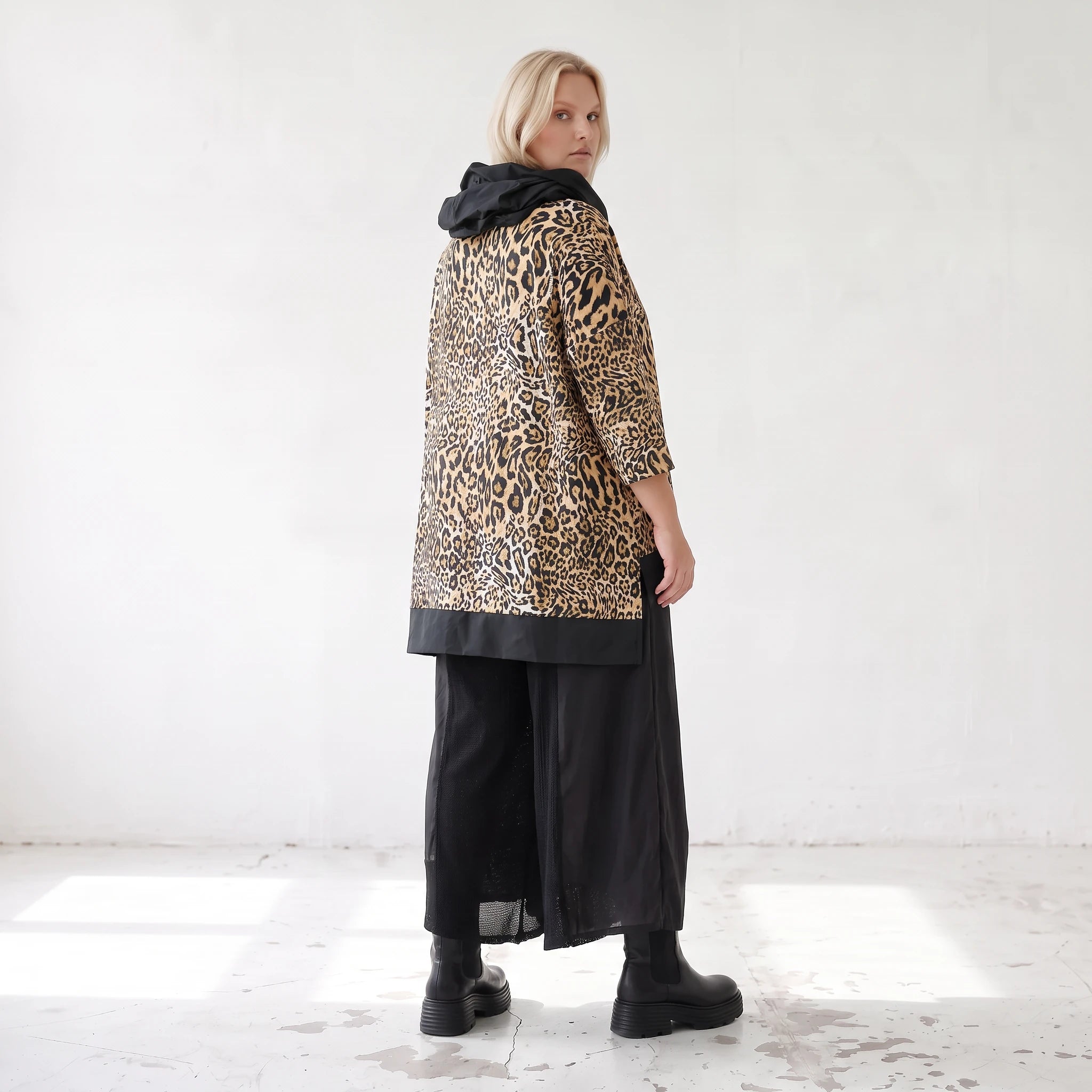 Damen Shirt Lagenlook Viskose Schwarz/Braun, asymmetrisch, Langarm, Kapuze, Oversize große Größen – AKH Premium