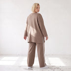 Longsleeve in Taupe aus French Terry mit Grafikprint und A-Linie im lässigen Streetstyle