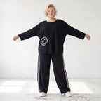 Ballonhose mit elastischem Bund und weissen Kontraststreifen im sportlichen College Look