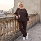 Ballonhose aus French Terry locker mit weißen Kontraststreifen im Retro College Joggerlook