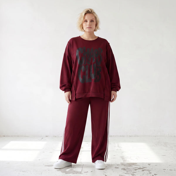 Kastiges Langarmshirt aus French Terry mit Statement Print und sichtbaren Außennähten