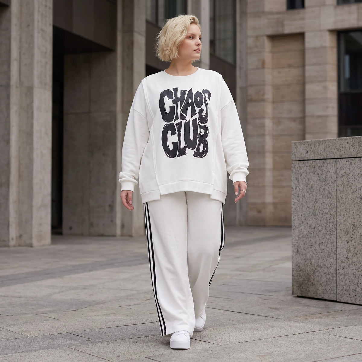 Kastiges Langarmshirt mit Statement Print und Außennähten aus French Terry Stretch urban