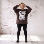 Braunes Sweatshirt mit Chaos Club Print aus French Terry und sichtbaren Außennähten