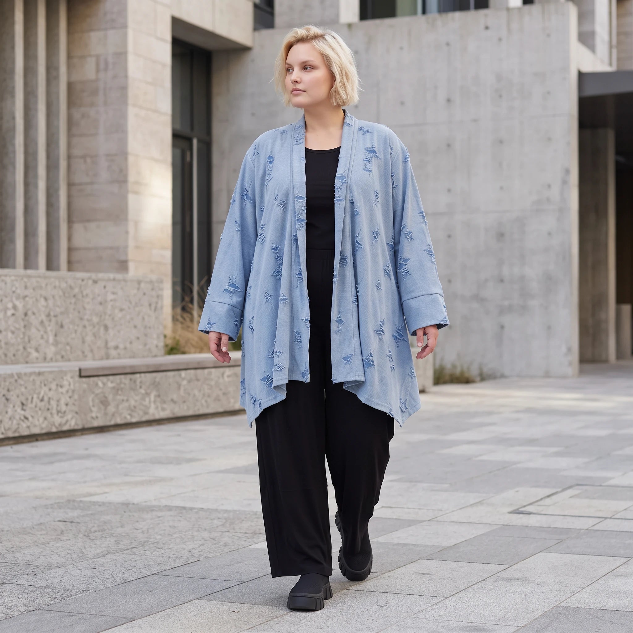 Jeansblauer Jersey Cardigan in A-Linie mit Sternenprint im Destroyed-Look offen locker