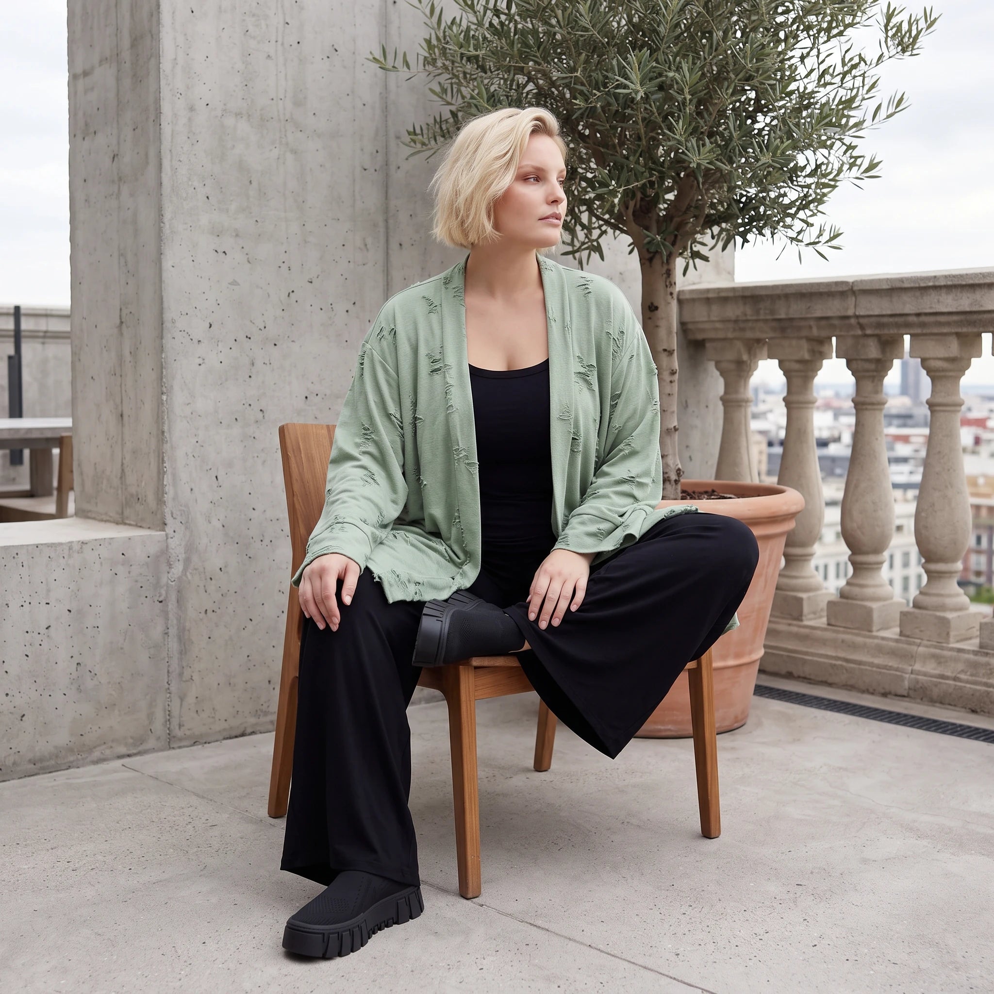 Pistaziengrüner Jerseycardigan in A-Linie mit Sternenmotiv aus Baumwolle und Elasthan