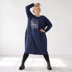 Kleid in verwaschenem Blau aus French Terry mit Ballonform Rundhals und Seitentaschen
