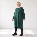 Ballonkleid in OldGreen aus French Terry mit Rundhals und Langarm mit Seitennahttaschen