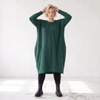 Ballonkleid in OldGreen aus French Terry mit Rundhals und Langarm mit Seitennahttaschen