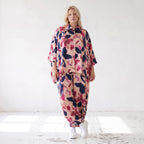 Satinbluse mit floralem Rose/Blau/Pink Print Hemdkragen Knopfleiste in gerundeter Form