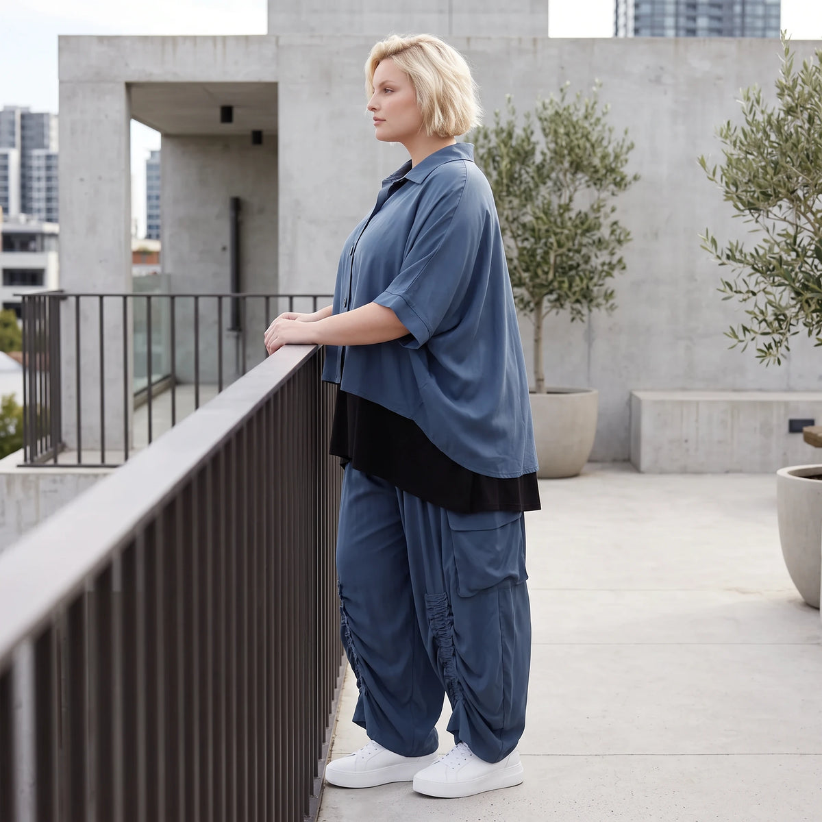 Petrol Bluse aus Lyocelltwill mit Hemdkragen Knopfleiste Rundsaum und 3/4-Arm leicht