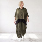 Khaki Lyocellbluse aus weichem Twill mit Hemdkragen gerundetem Schnitt und 3/4-Arm