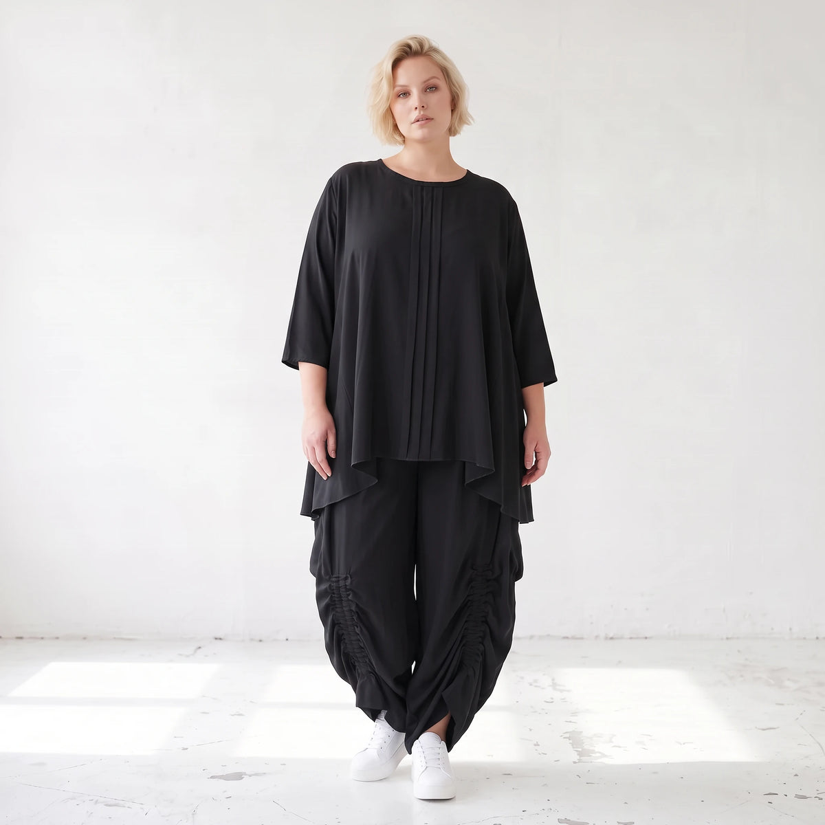 Lyocellshirt in A-Linie mit Biesenmuster zipfeligem Saum und 3/4-Arm weich fallend locker
