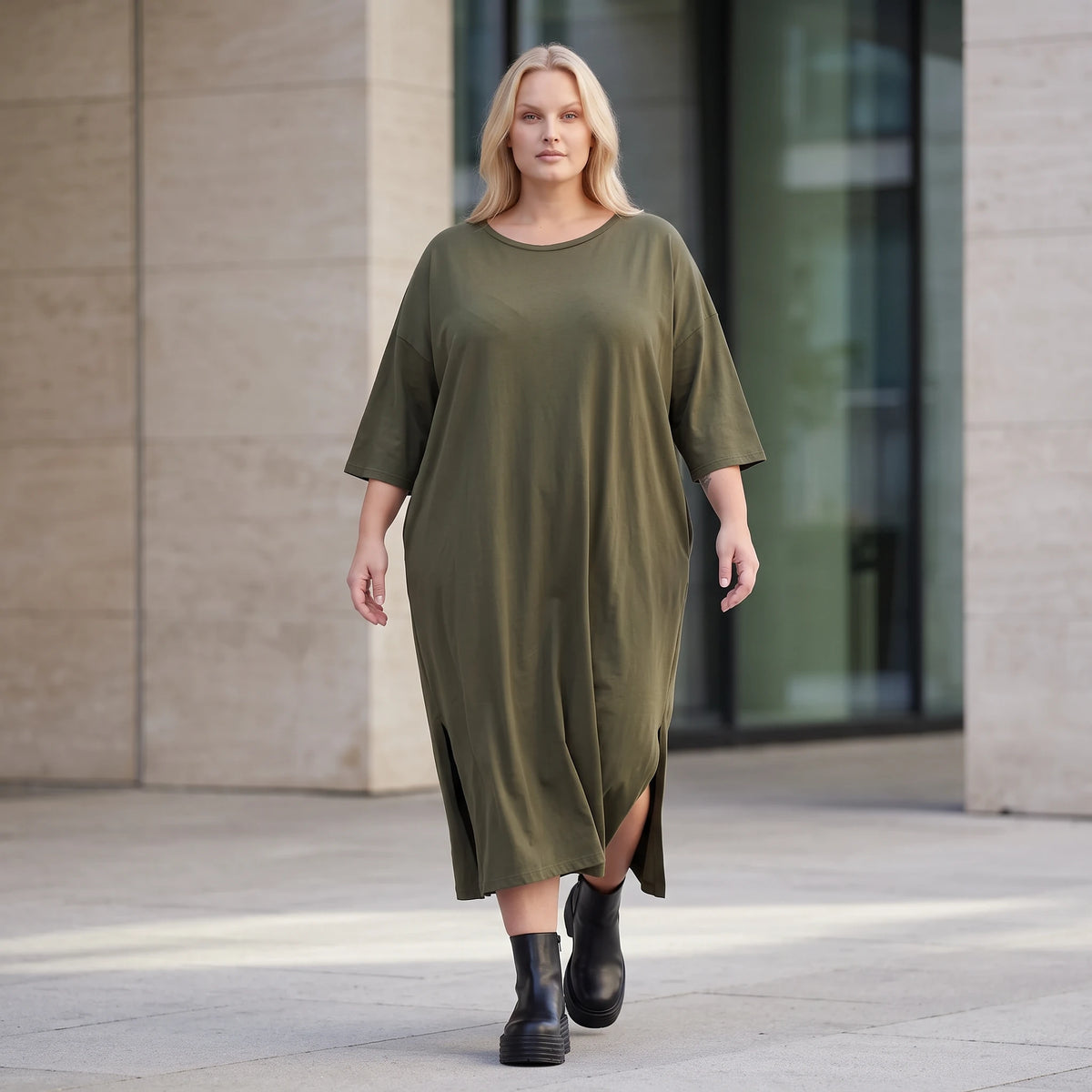 Khaki Lyocellkleid in A-Linie mit Rundhalsausschnitt und V-Ausschnitt mit Seitentaschen