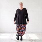 Schwarze Ballonhose aus Romanitjersey mit weitem Bein und Elasthan für lässigen Komfort