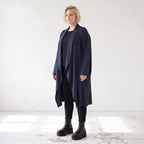 Cardigan aus weichem French Terry mit Stehkragen geradem Schnitt und Seitennahttaschen