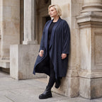 Cardigan aus weichem French Terry mit Stehkragen geradem Schnitt und Seitennahttaschen