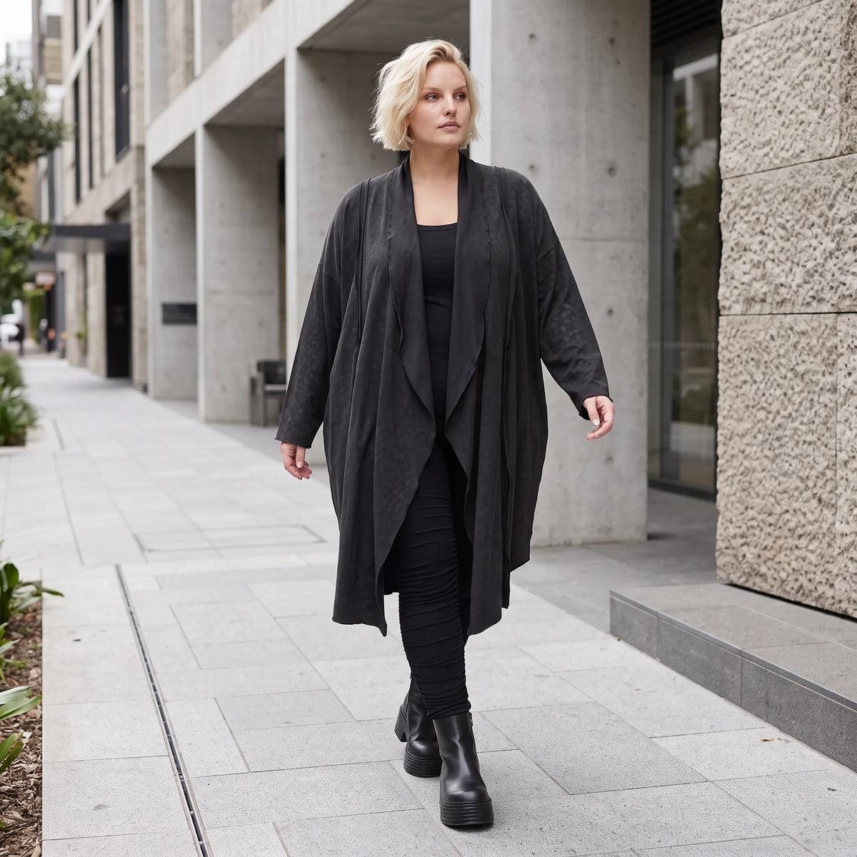 Cardigan aus French Terry mit Stehkragen Faltennaht und Seitentaschen ohne Verschluss