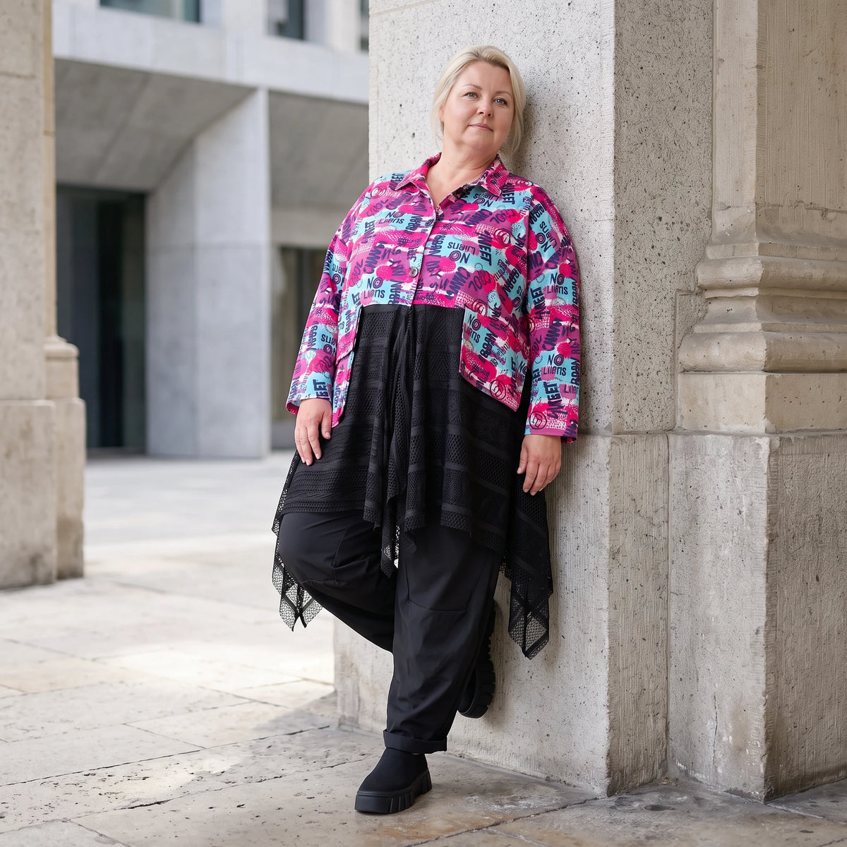 Ungefütterte Übergangsjacke in A-Linie aus Jersey mit Stretch Netzeinsätzen Zipfelsaum