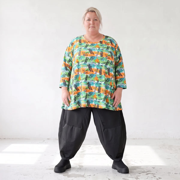 Shirt in A-Linie aus Stretchjersey mit grünem Multimuster luftig und locker fallend