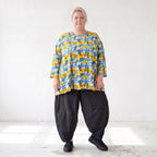 Jerseyshirt in Gelb/Multi mit Rundhalsausschnitt in A-Linie und 7/8-Arm lässig