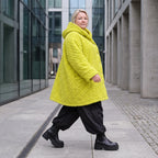 Flauschige limette Teddyjacke in Ballonform mit Kapuze und Taschen für Winterkomfort