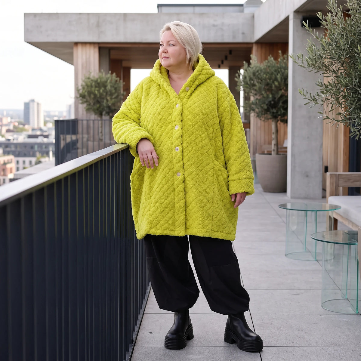 Flauschige limette Teddyjacke in Ballonform mit Kapuze und Taschen für Winterkomfort