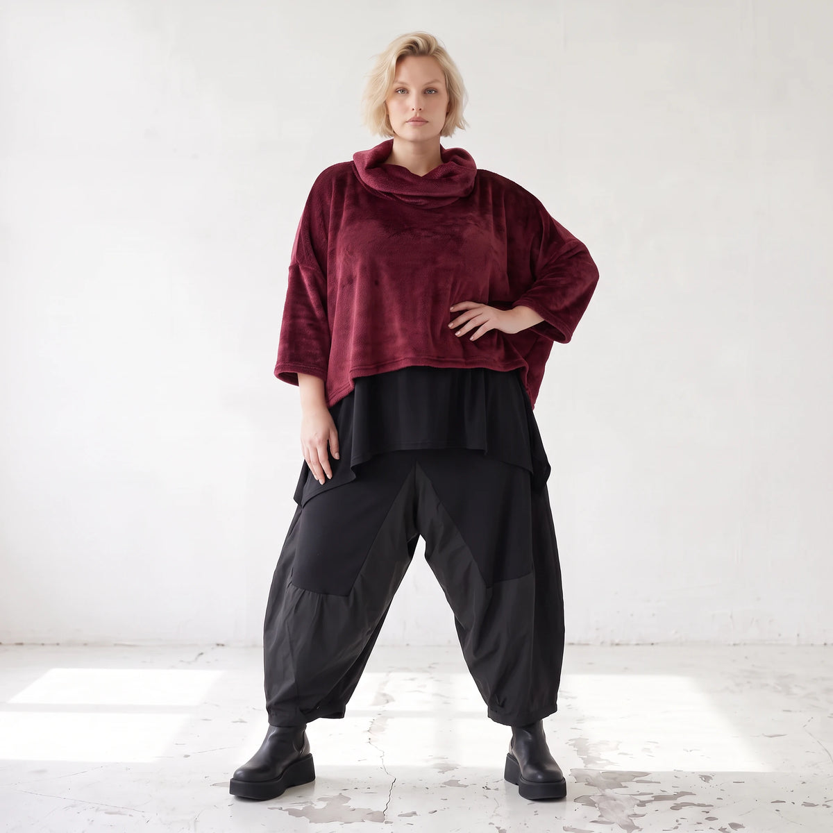 Kuscheliges Plüschshirt mit Rollkragen in kastiger Form weich warm und winterlich chic