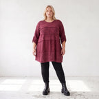 Bordeaux Strickshirt in A-Linie mit Stretch und Faltennaht Musterung weich winterlich