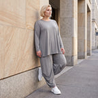 Langarmshirt in Glockenform aus Slinky mit Stretch und Rundhalsausschnitt fließend