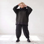 Weicher Strickpullover mit Rollkragen geradem Schnitt und seitlichen Schlitzen warm
