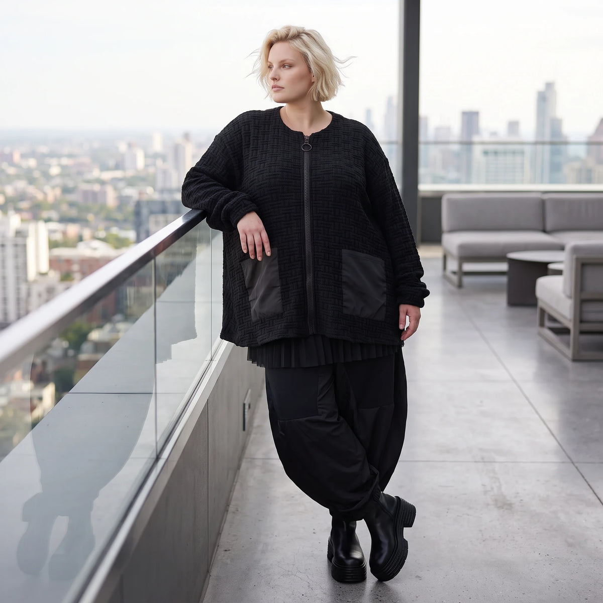 Kuschelige Strickjacke in Glockenform mit Reißverschluss Taschen und Stretchkomfort