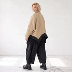Beige Strickjacke in A-Linie mit Hemdkragen Zipfelsaum und warmem weichem Stretchgriff
