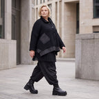 Schwarze Strickjacke in A-Linie aus Baumwolle Acryl mit Knopfleiste und Zipfelsaum