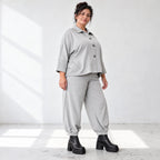 Graue Jeansjacke in weicher Stretchqualität mit Vokuhilaschnitt und bequemem Sitz