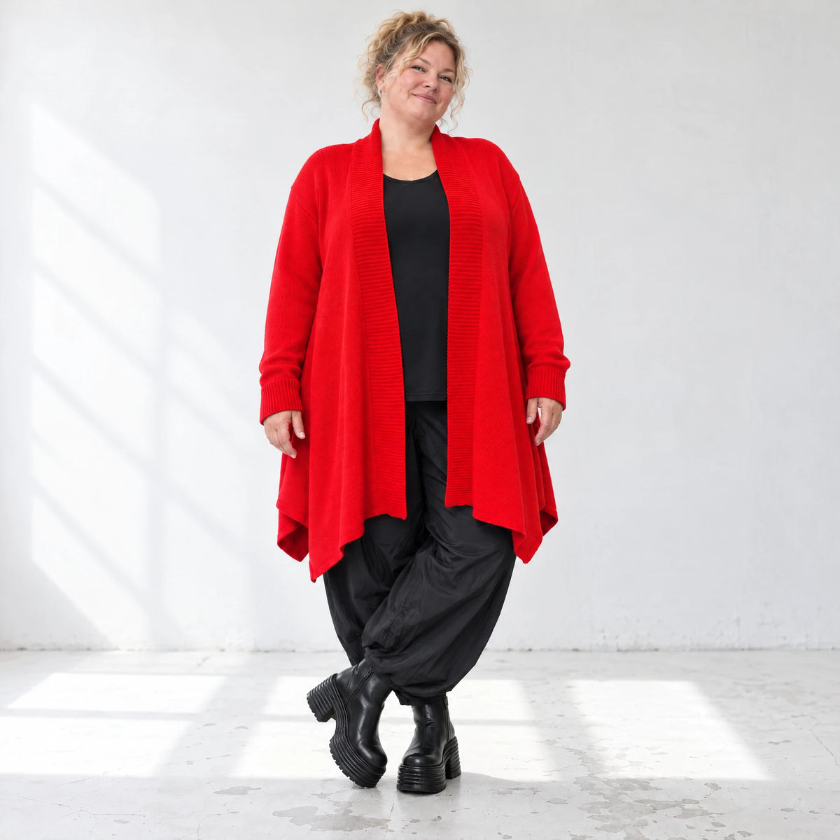 Cardigan aus reiner Baumwolle in A-Linie mit Stehkragen und Seitennahttaschen
