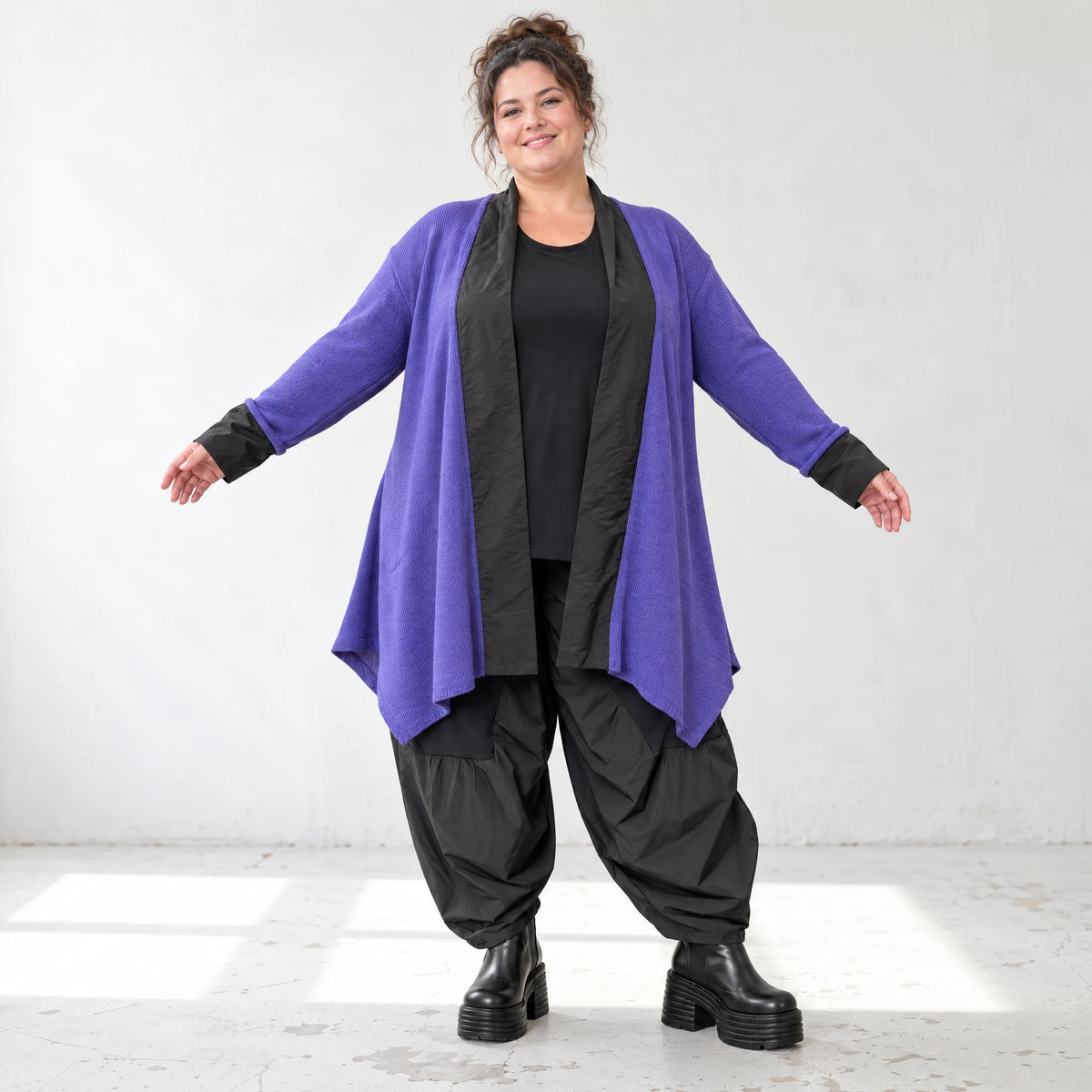 Cardigan in Violett aus Baumwollstrick mit Stehkragen in A-Linie weich und wärmend
