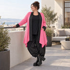 Zartpinker Strickcardigan in A-Linie mit Stehkragen langen Ärmeln und Seitennahttaschen
