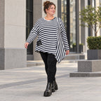 Langarmshirt in Dunkelblau/Weiß aus weichem Stretchjersey mit asymmetrischem Zipfelsaum