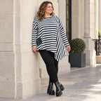 Asymmetrisches Langarmshirt in Creme/Dunkelblau mit Zipfelsaum aus weichem Stretchjersey