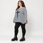 Langarmshirt in A-Linie aus Stretchjersey in Creme/Dunkelblau mit seitlichen Schlitzen